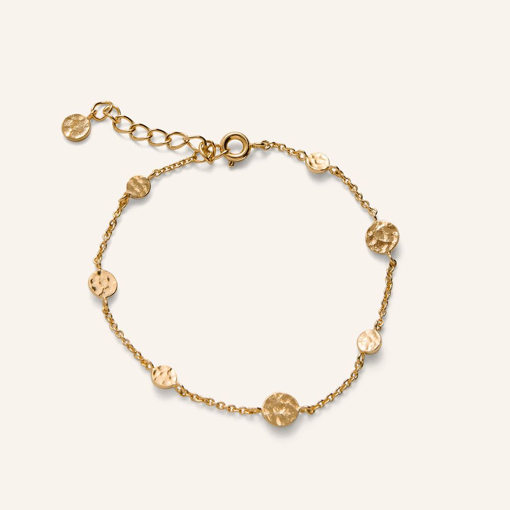 Elegant Dot Bracelet with Delicate Design