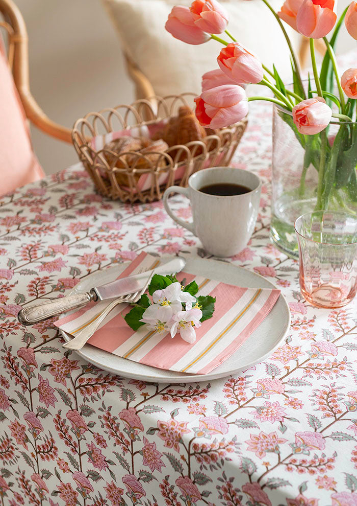 Gita Sorbet Tablecloth 150x250cm in Peach