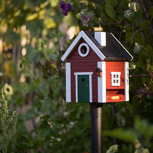 Multiholk Red Cottage Birdhouse and Feeder