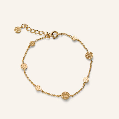 Elegant Dot Bracelet with Delicate Design