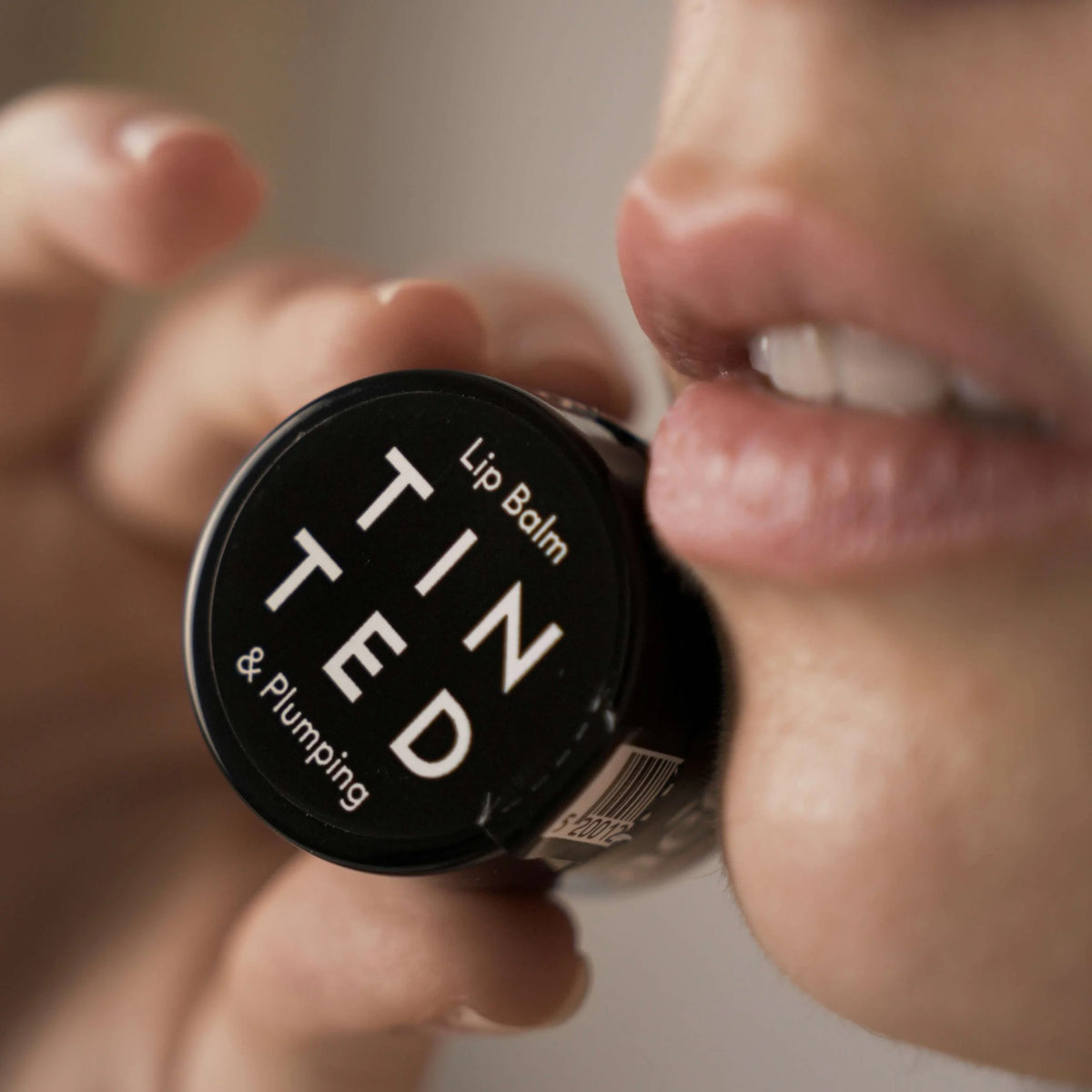 Tinted Plumping Lip Balm - Aeolis Skincare