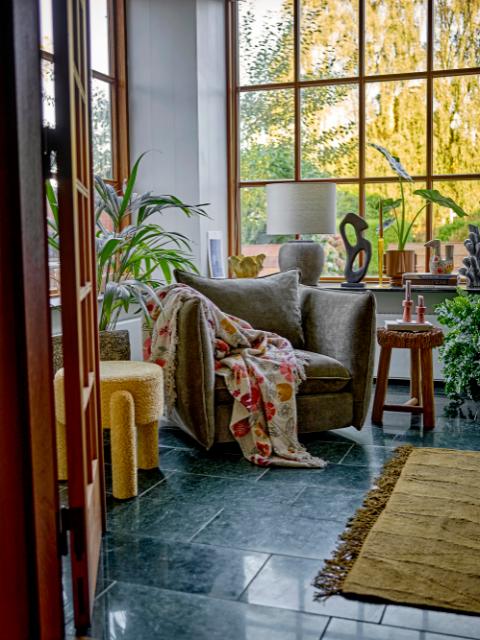 Vivielle Woven Throw with Floral Design