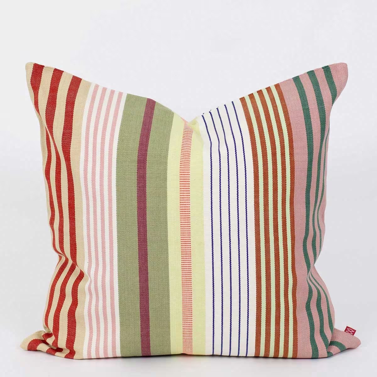 Ofelia throw outlet