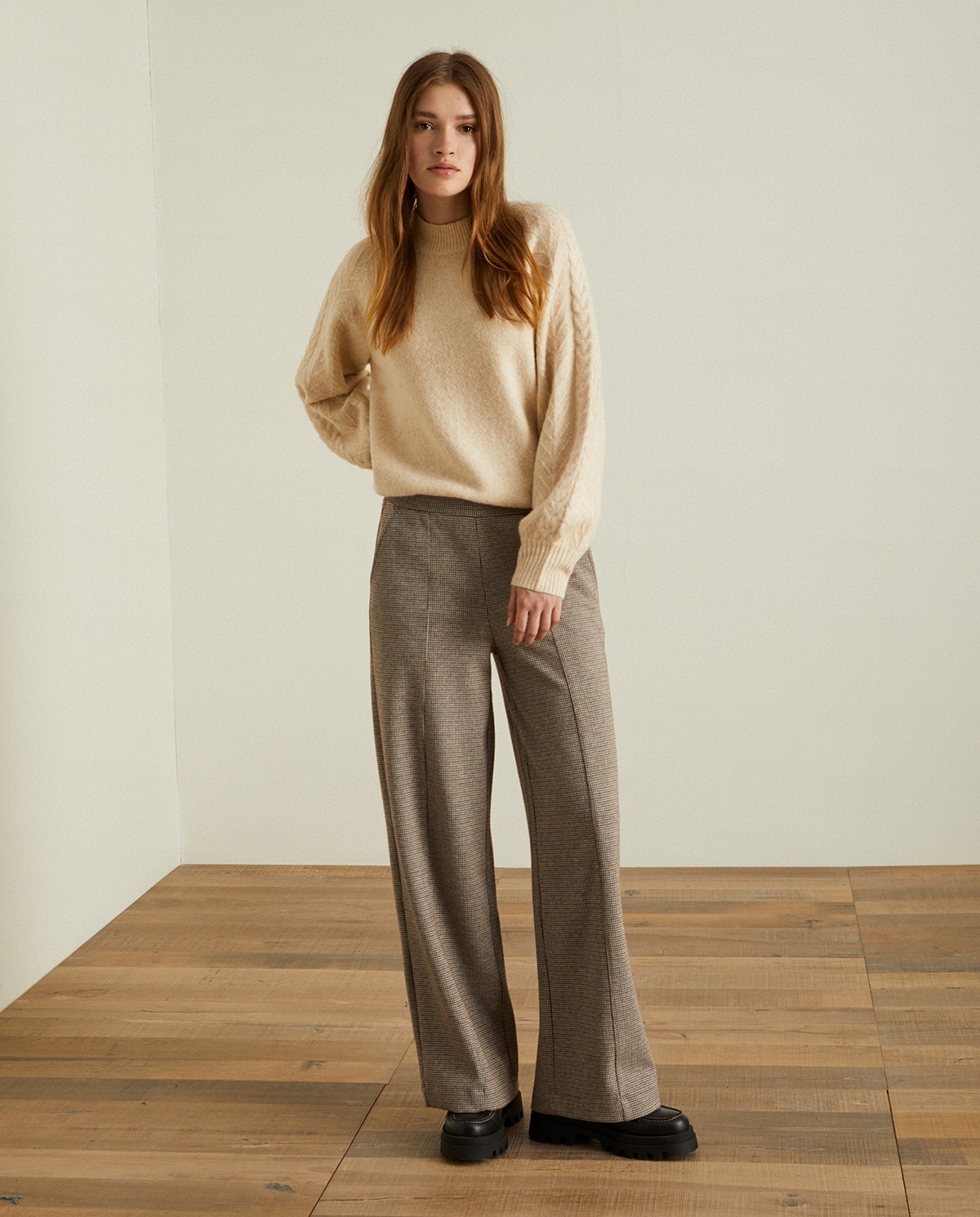 Yerse Wide Leg Houndstooth Trouser